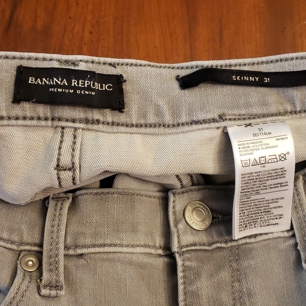 Banana Republic Premium Denim Mid Rise Skinny Stretch 31 Lt Grey EUC - Picture 4 of 11